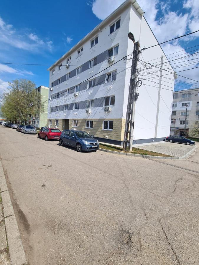 Garsoniera Luxury Kevin Apartment Pitesti Luaran gambar
